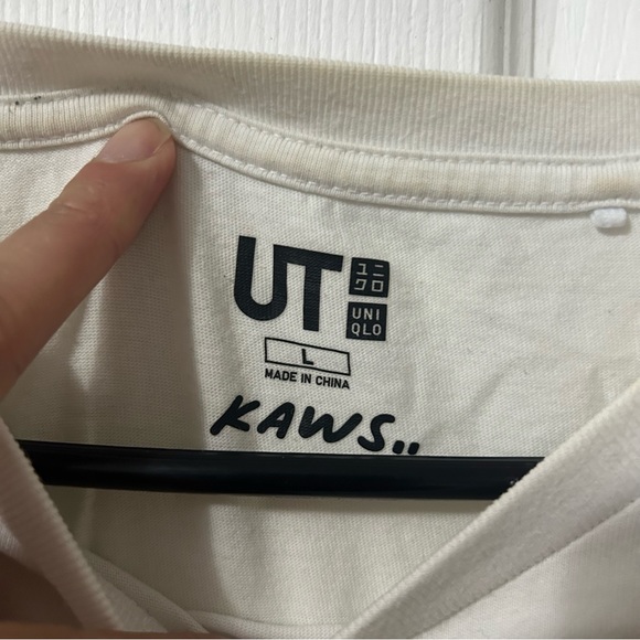 Uniqlo x Kaws pocket shirt - Picture 2 of 2